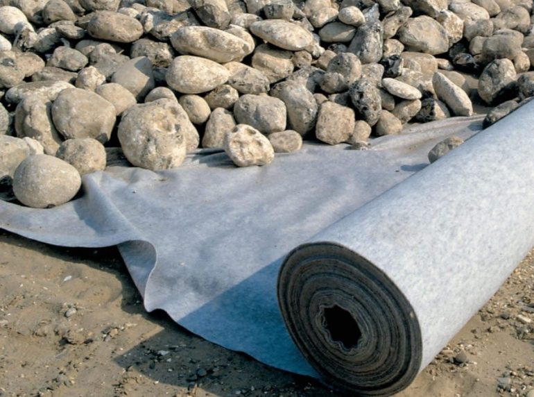 Геотекстиль 180 г/м²: почему именно эта плотность так популярна?